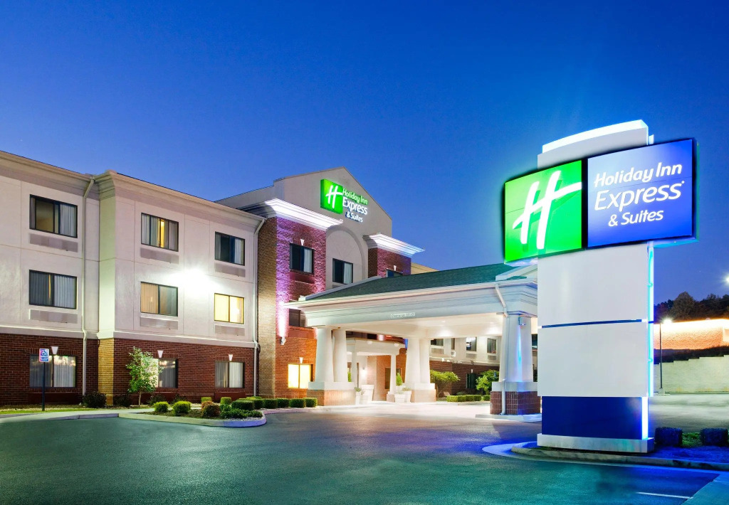 Holiday Inn Express & Suites Rocky Mount Smith Mountain Lake by IHG