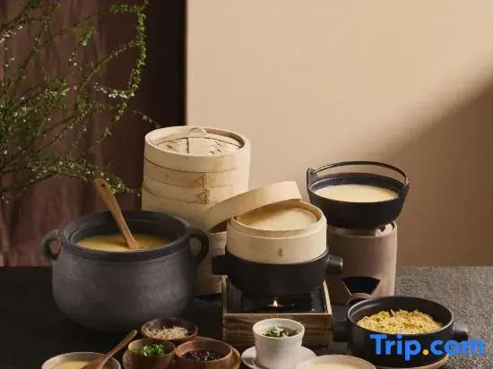Atour Hotel Qingdao North Station Zhenhua Road
