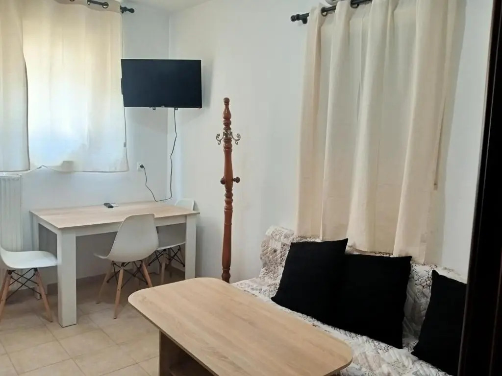 One Bedroom Flat 250m from Sea, Nea Chili