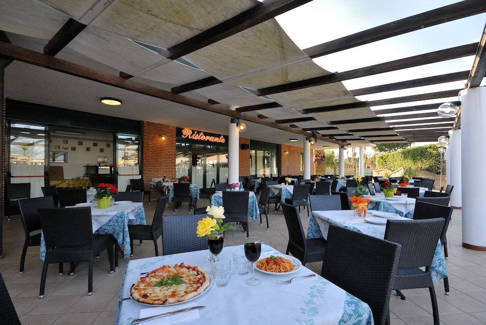 Villaggio Turistico La Cecinella