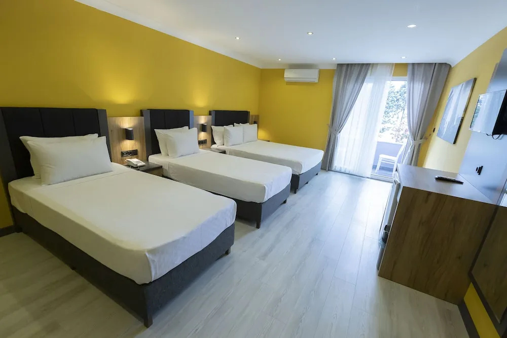 Roy Otel