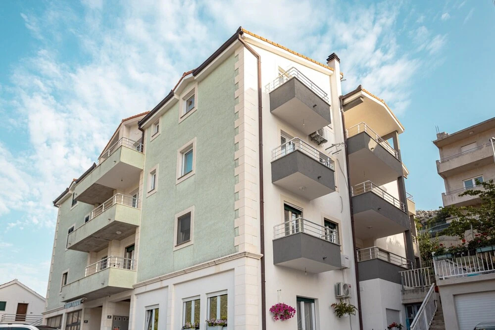 A2 - Modern apt Near the Beach With two Balconies