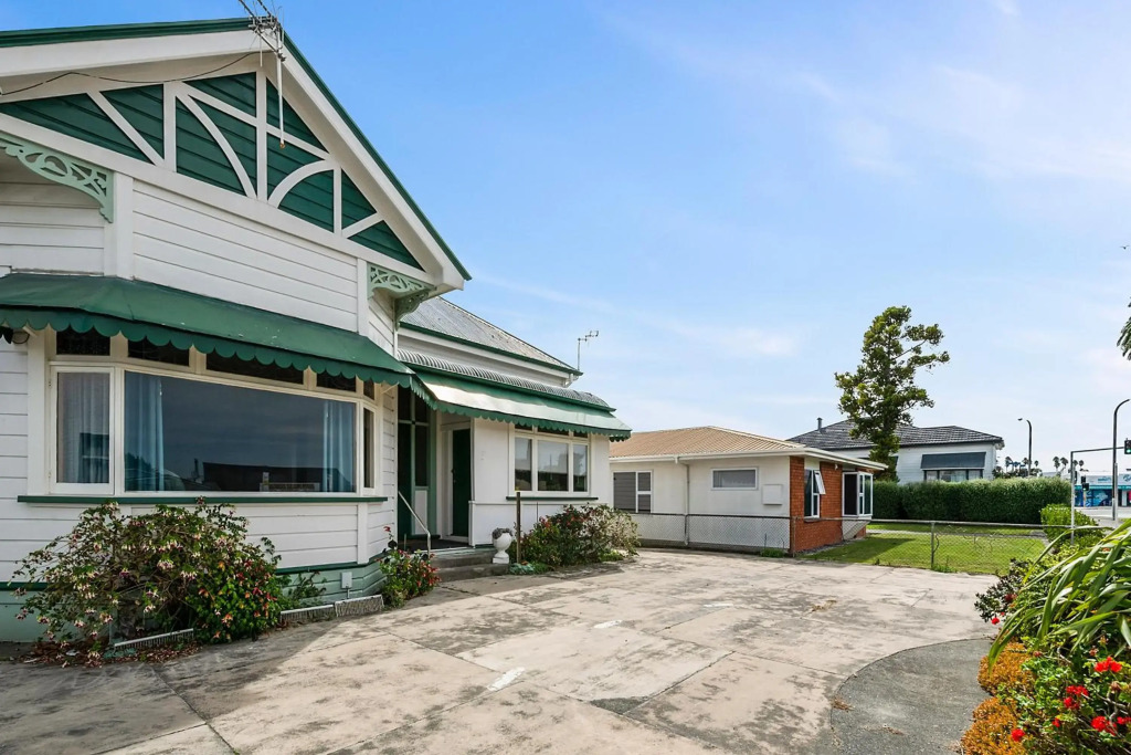 Leica Stay - Napier Holiday Home