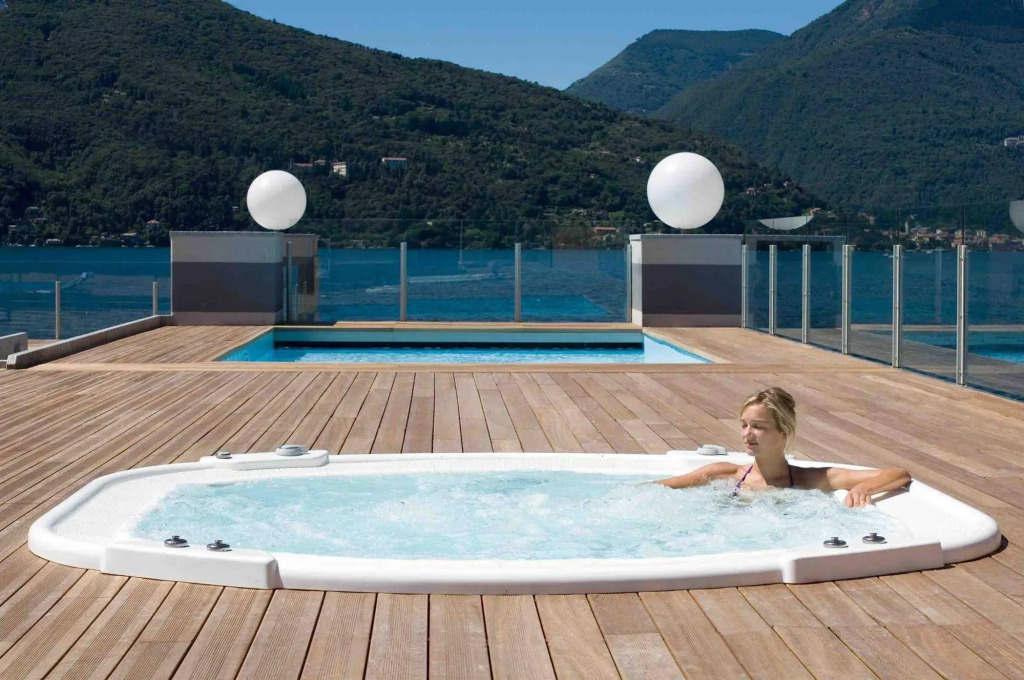 Golfo Gabella Lake Apartments