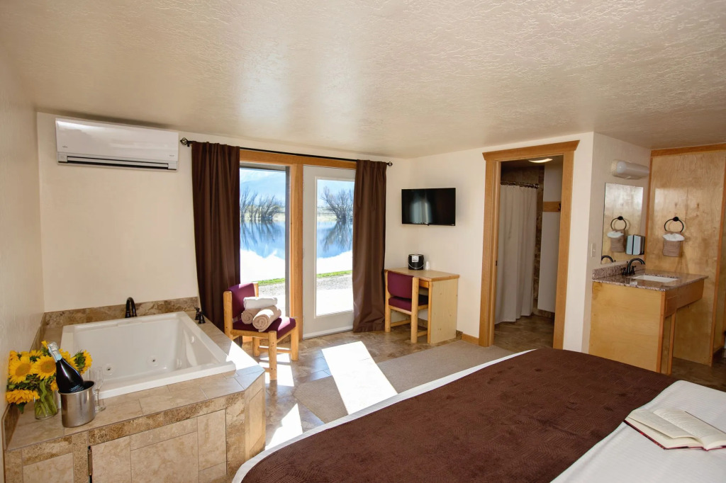 Ninepipes Lodge
