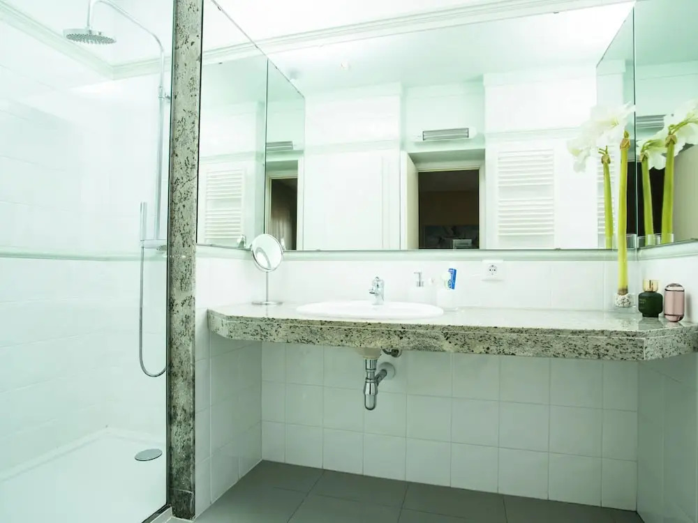 Modern Villa in les Corts With Pool