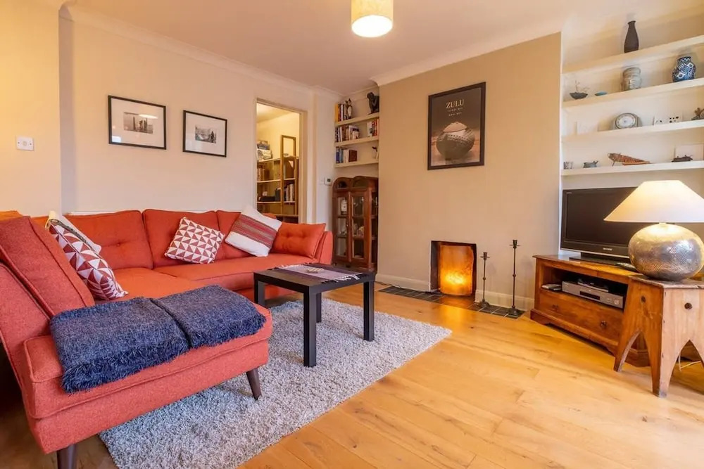 Host Stay Tivoli Den
