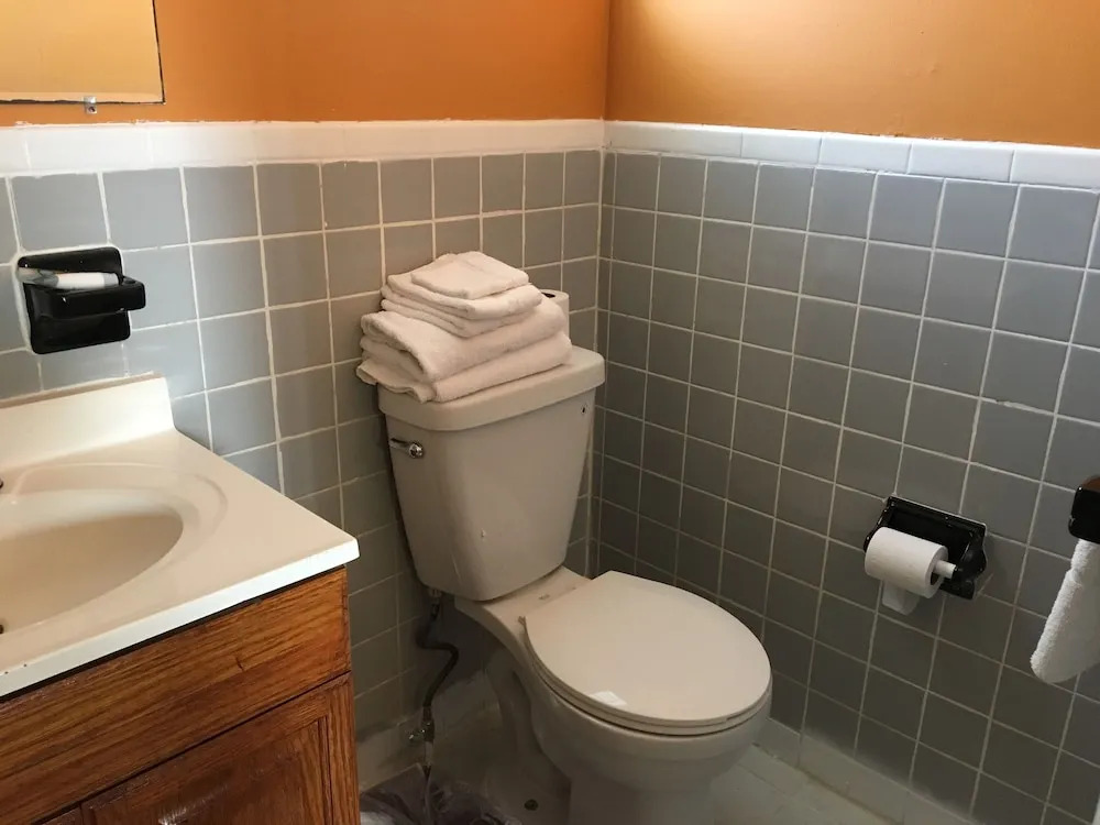 Town House Motel Inn