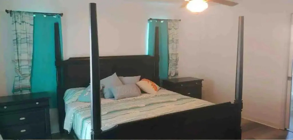 Beautiful 3 bedroom home with pool Internal name: Barker house