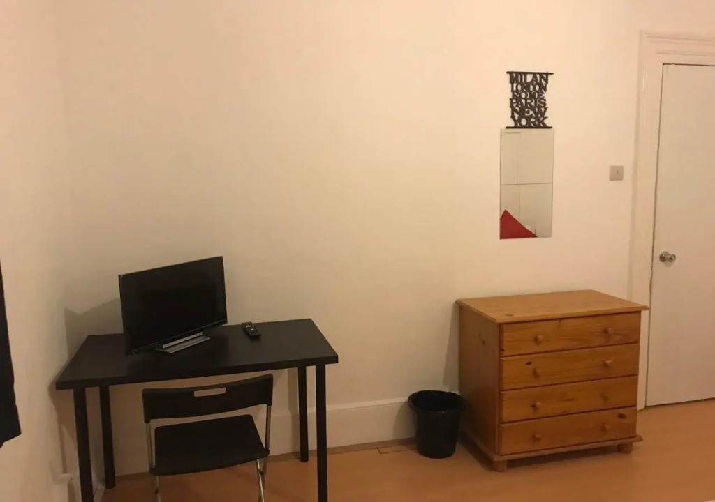Poplar Guest House