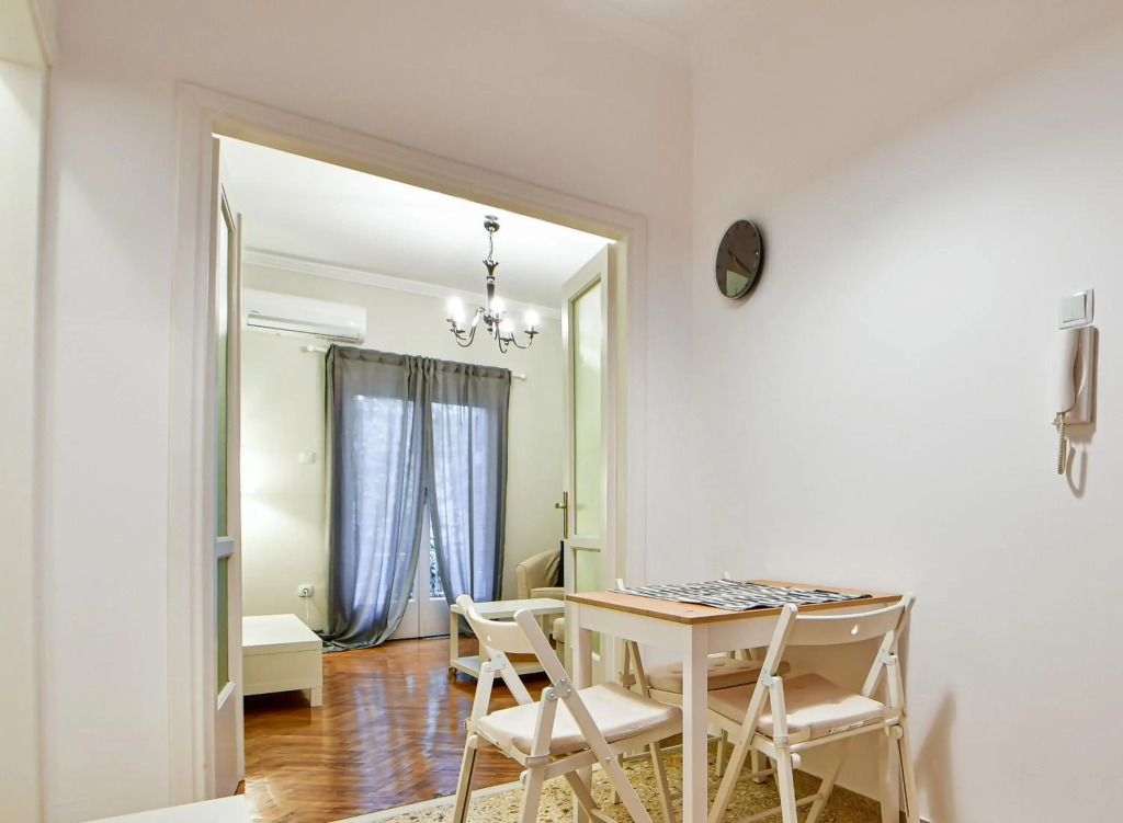 Thiras Lovely Apartment