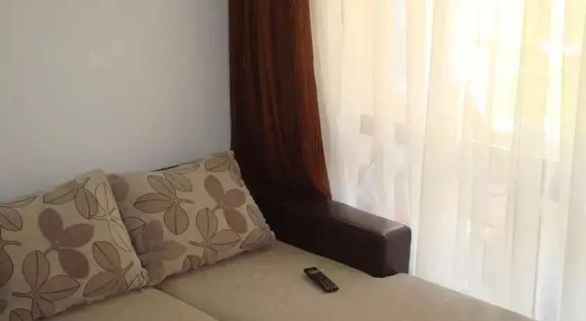 Studio in Villa Astoria