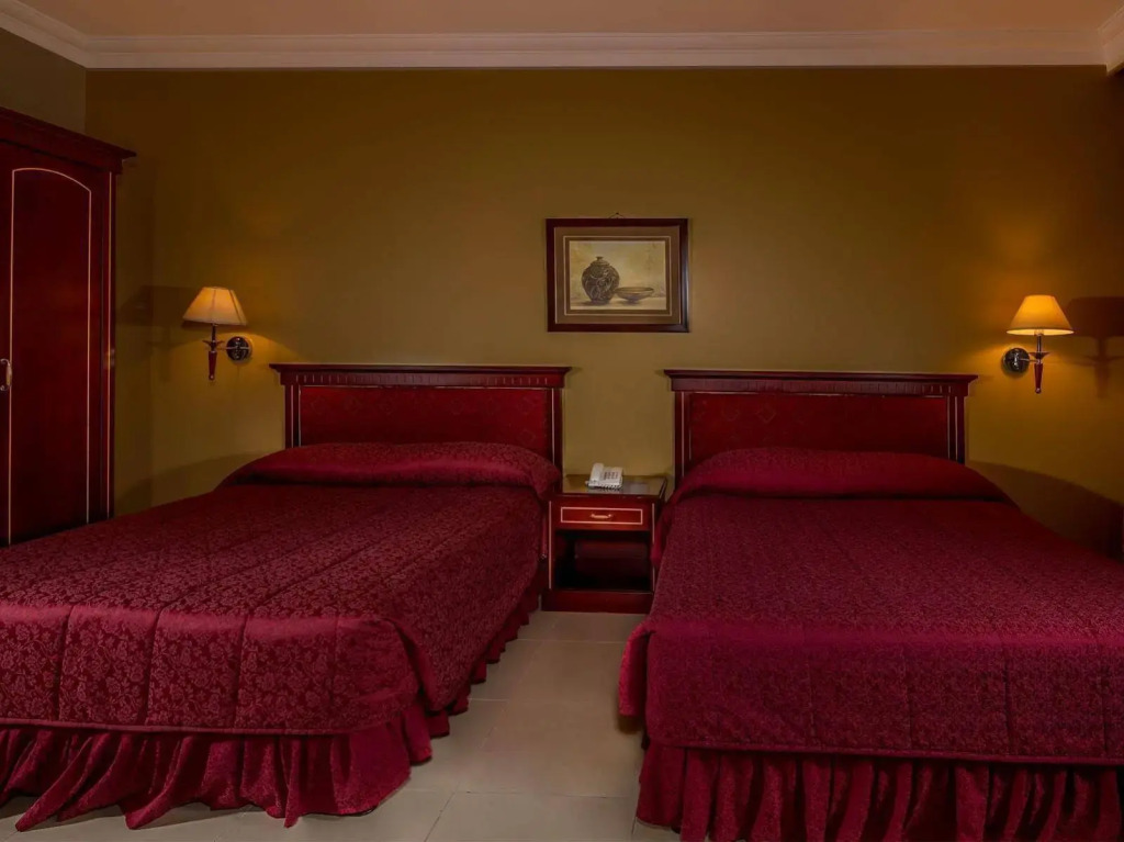 Taj Plaza Hotel