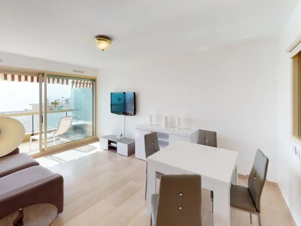 Appartement Menton, 2 pièces, 4 personnes - FR-1-196-196