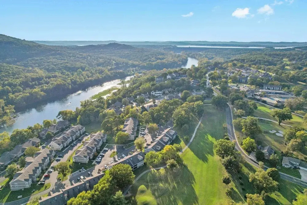 Fairway Retreat for 6 – Walk-in and Pet Friendly