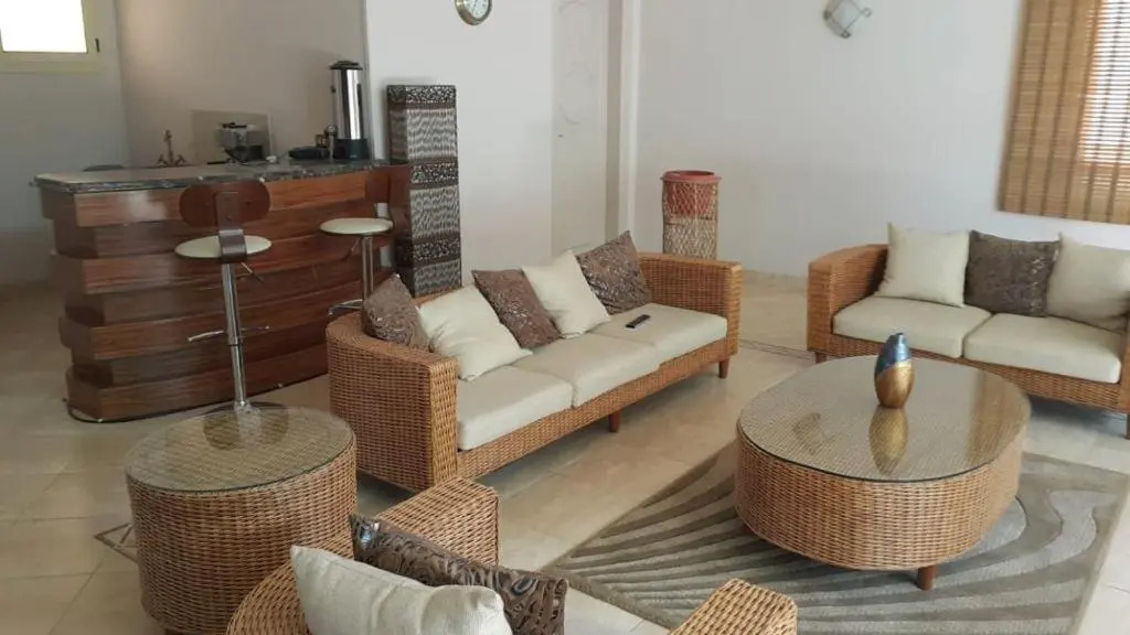 Super luxurious villa with large landscape areas