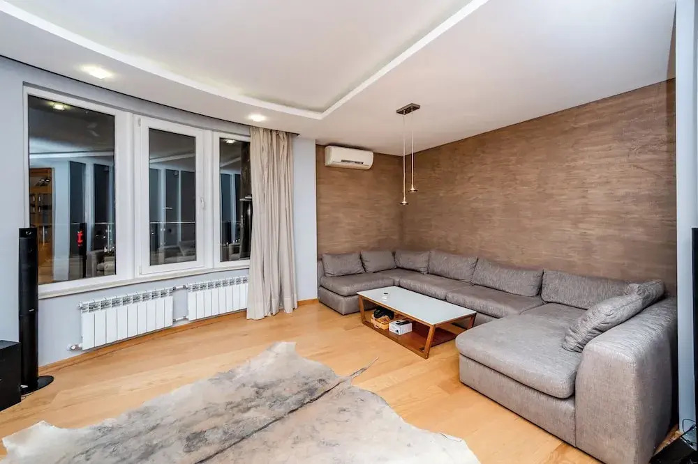 Sofia Luxury 3-Bed Penthouse Apartment Sleeps 6