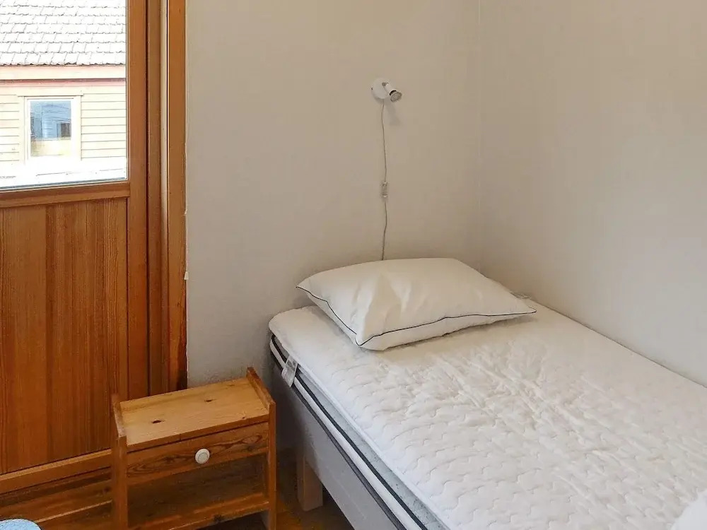 8 Person Holiday Home in Skiftun