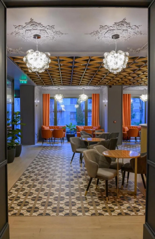 HOTEL VIENA