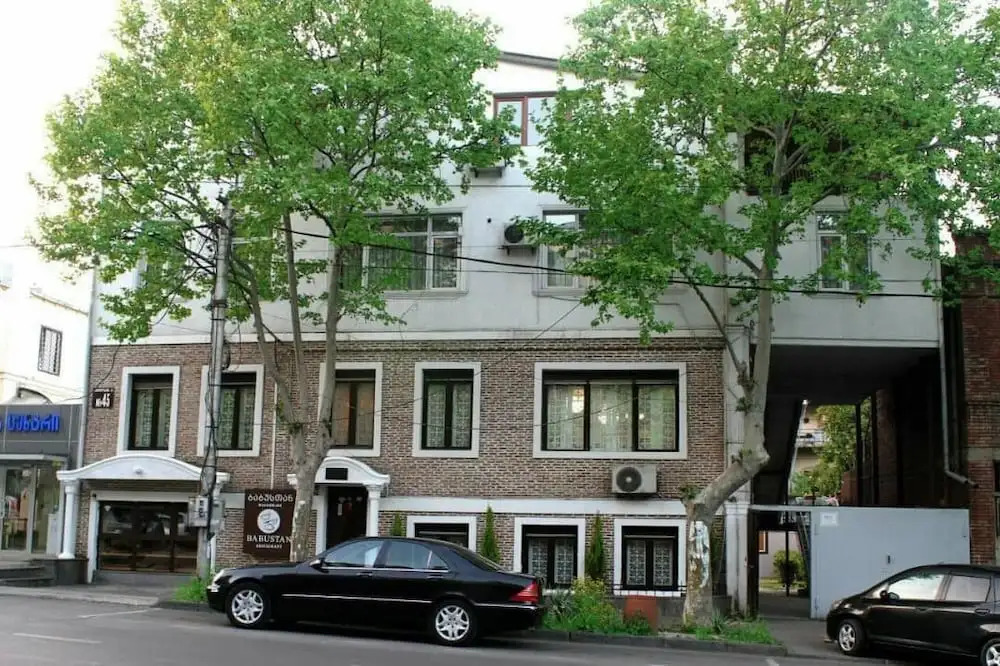 Aria Green Hotel