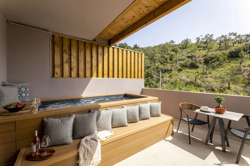 Avaton Suites & Villa Philian Collection