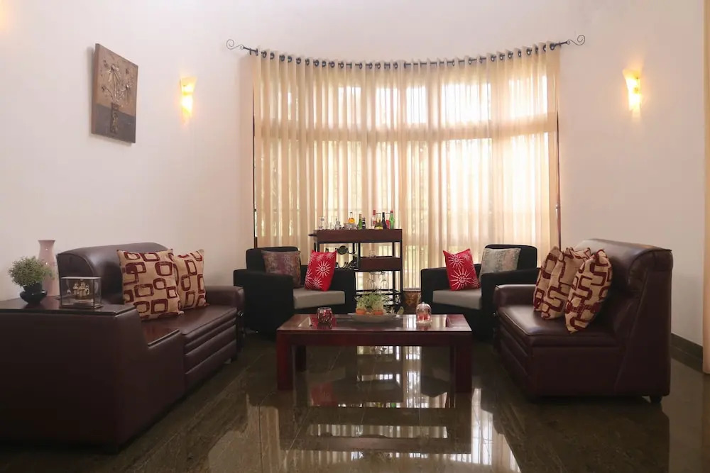 Holistic Villas River