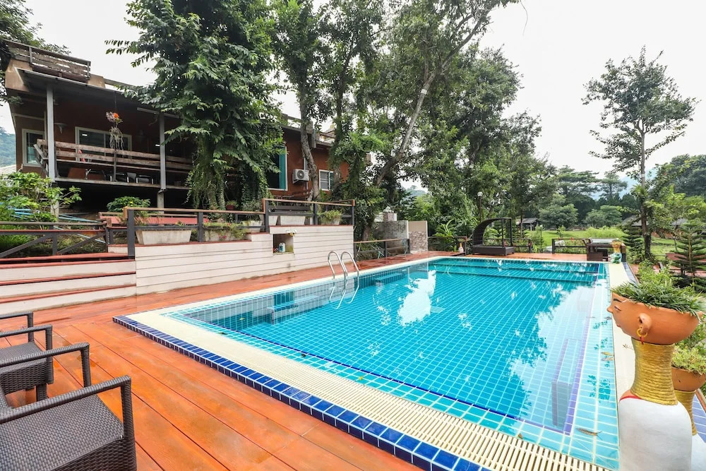 Tung Lakorn Farm