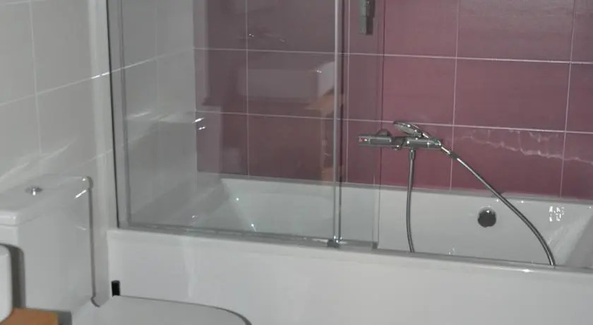 Emebed Posada