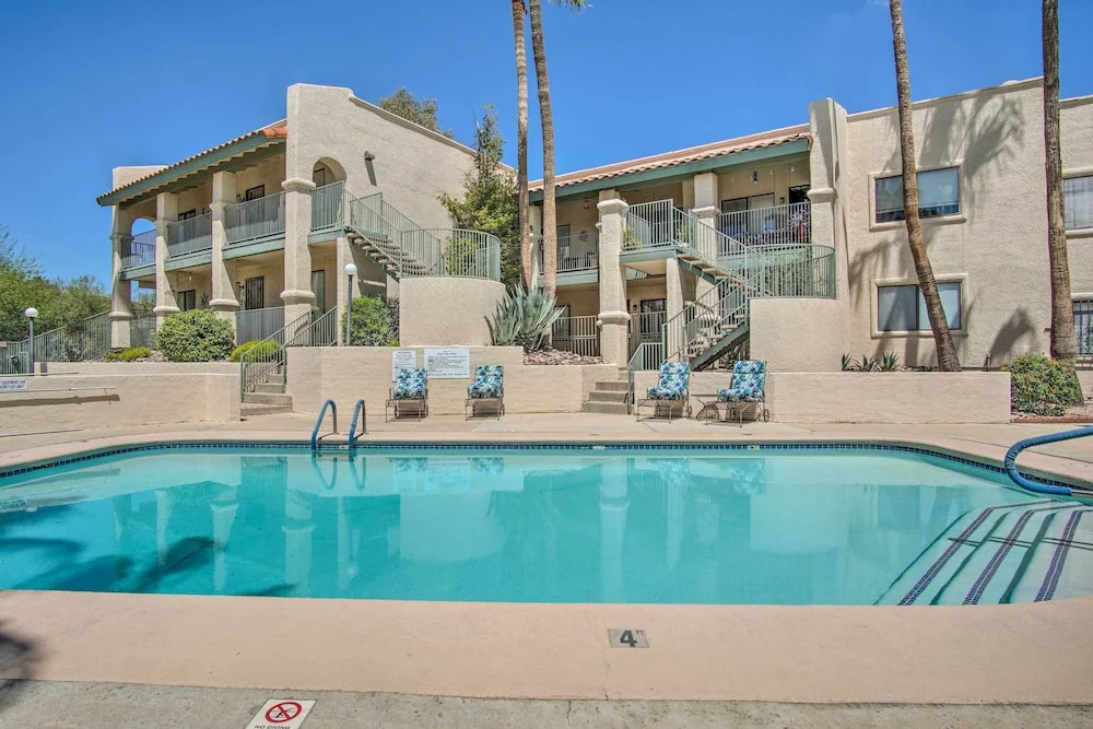 Hike, Swim & Shop: Tucson Condo w/ Balcony