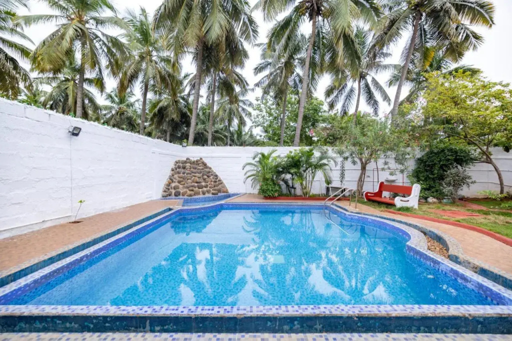 Sri Sai Holiday Inn