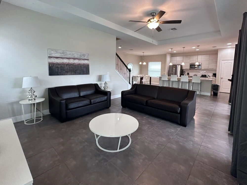 Balmoral Resort-195mcv 4 Bedroom Home by RedAwning