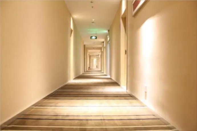 City Comfort Inn Zhuhai University Town Tangjiawan Square