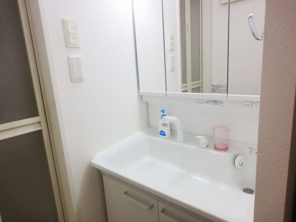 Swiss Kyoto Horikawa West Guesthouse