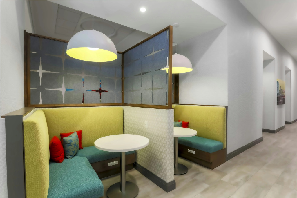 Hampton Inn & Suites Pittsburgh Downtown