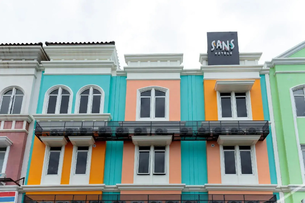 Sans Hotel Kelapa Gading Jakarta