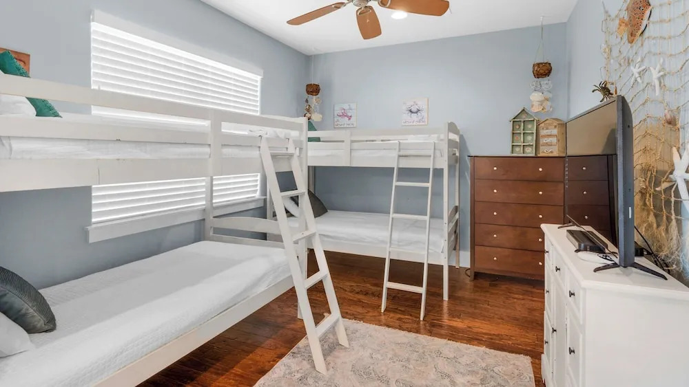 Blue Mountain Beach - Sleeps 12 - Steps From Pool