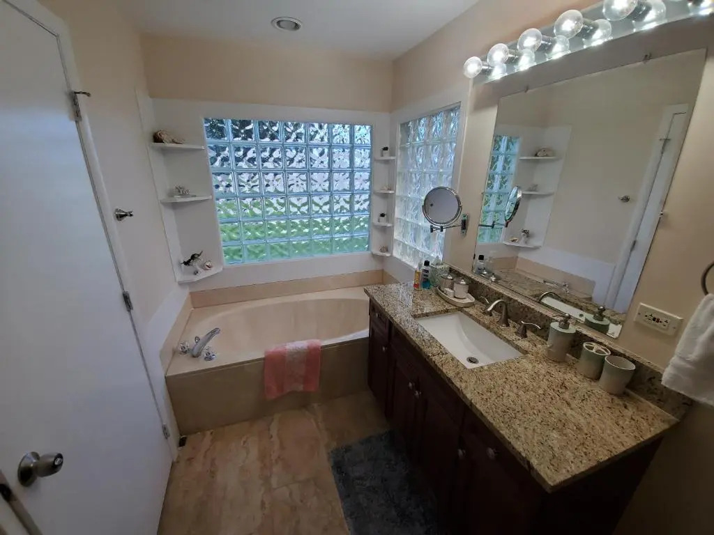 Beautiful Spacious and Luxury Delray Beach House! Near the Beach!