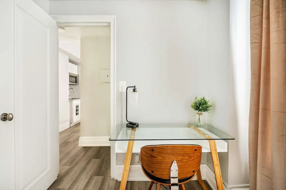 73-320 New 1BR 1bth UWS Doorman Gym