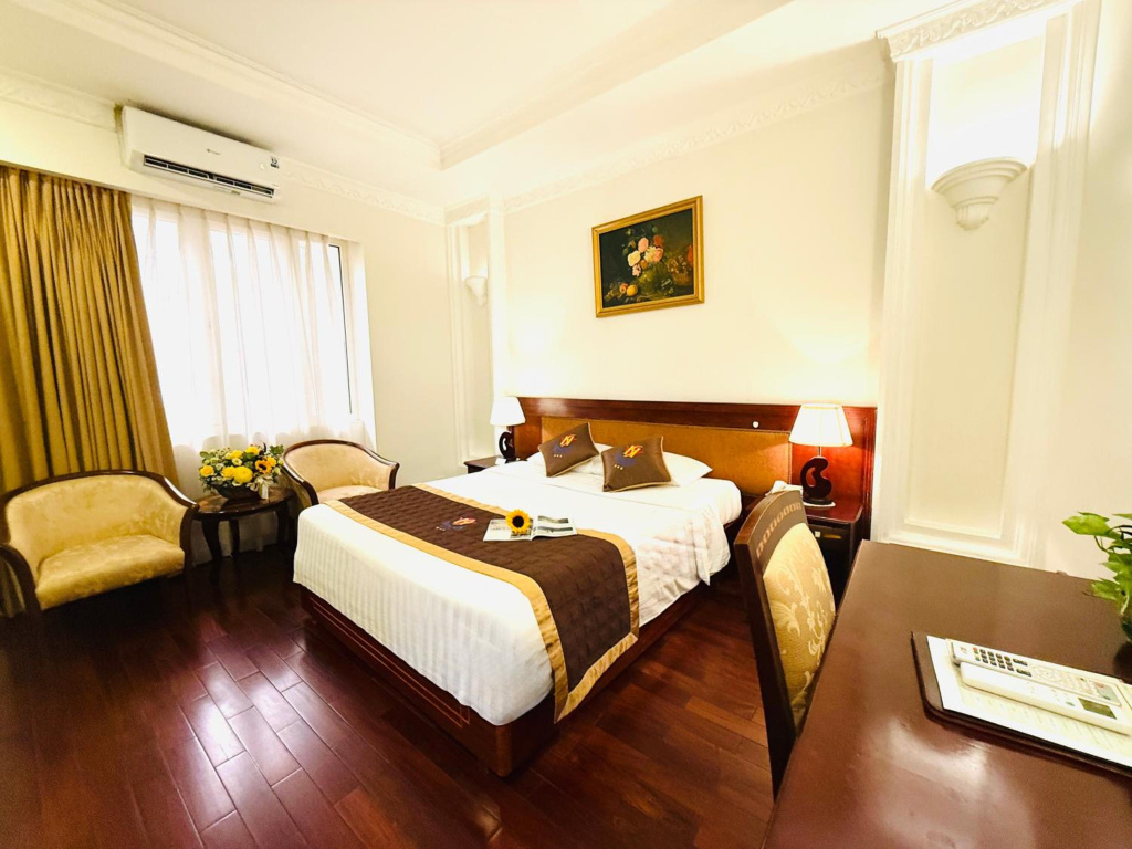 Huong Sen Hotel