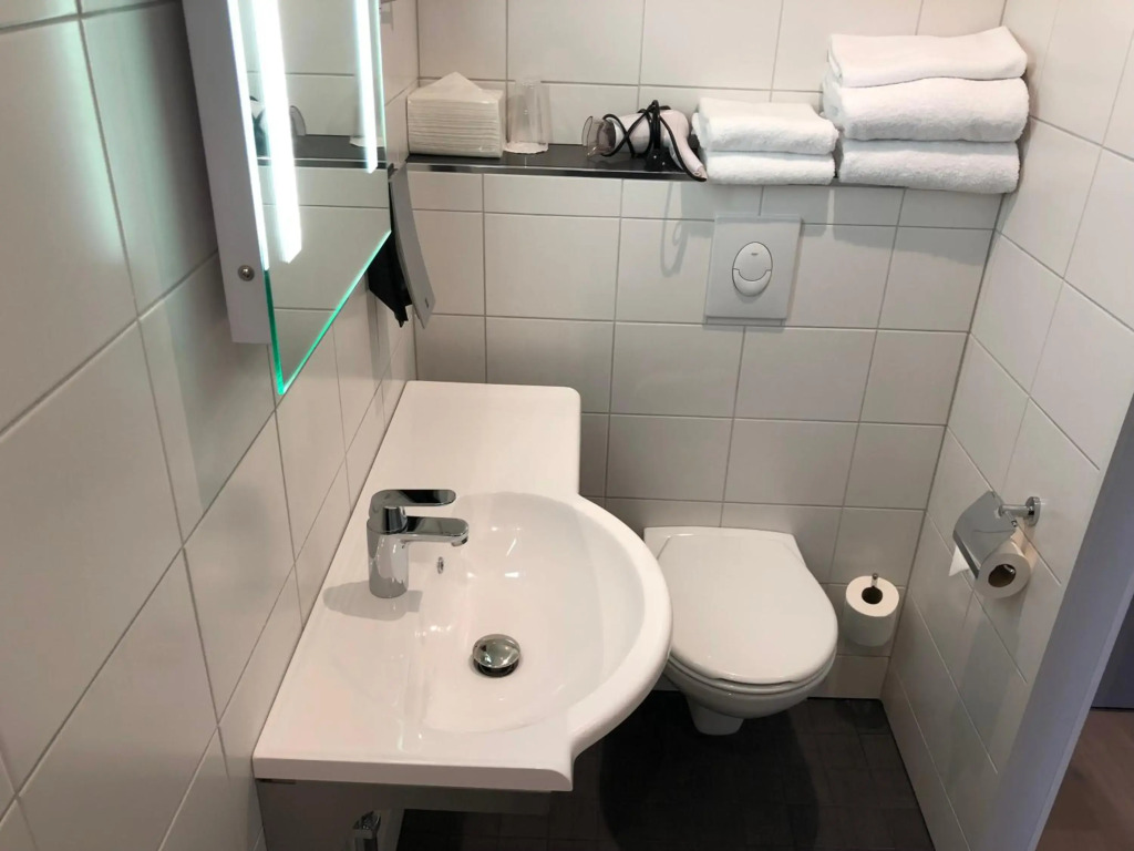 Pilot Airport Hotel