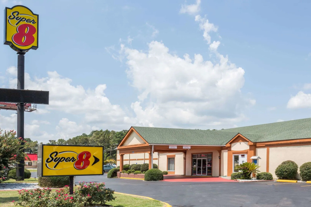 Red Roof Inn Savannah - Richmond Hill I-95