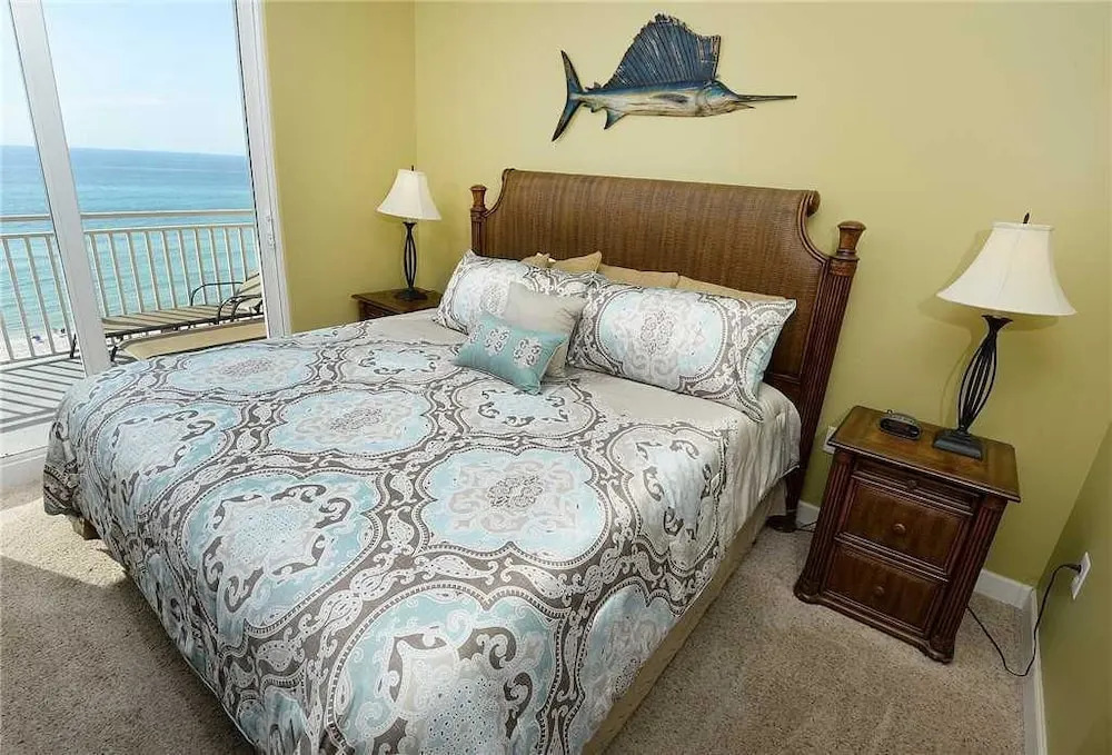 Splash 207 - Two Bedroom Condo