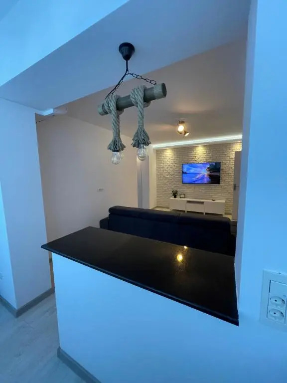 Robert’s Brilliant Apartament