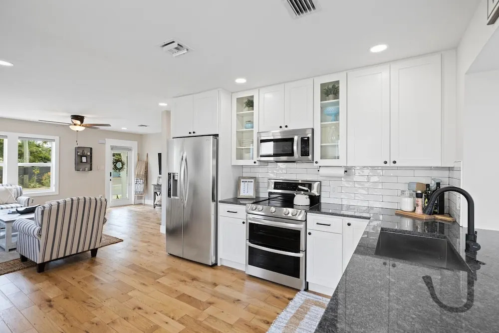 Stylish Luxury Home Near Beach & DT