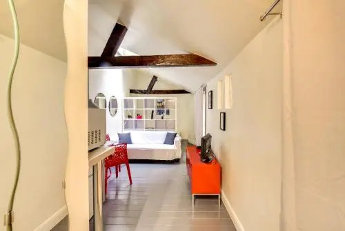Unit 011 Saint Germain Des Pres (Seine)