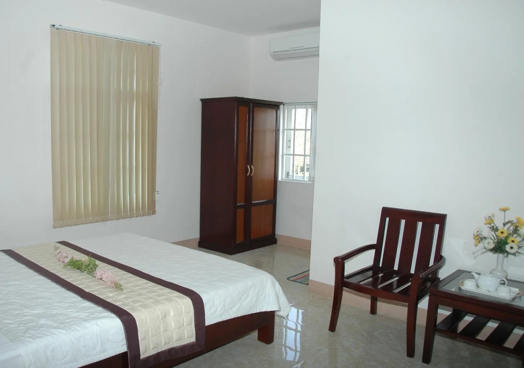Hoàng Chánh Trí Hotel