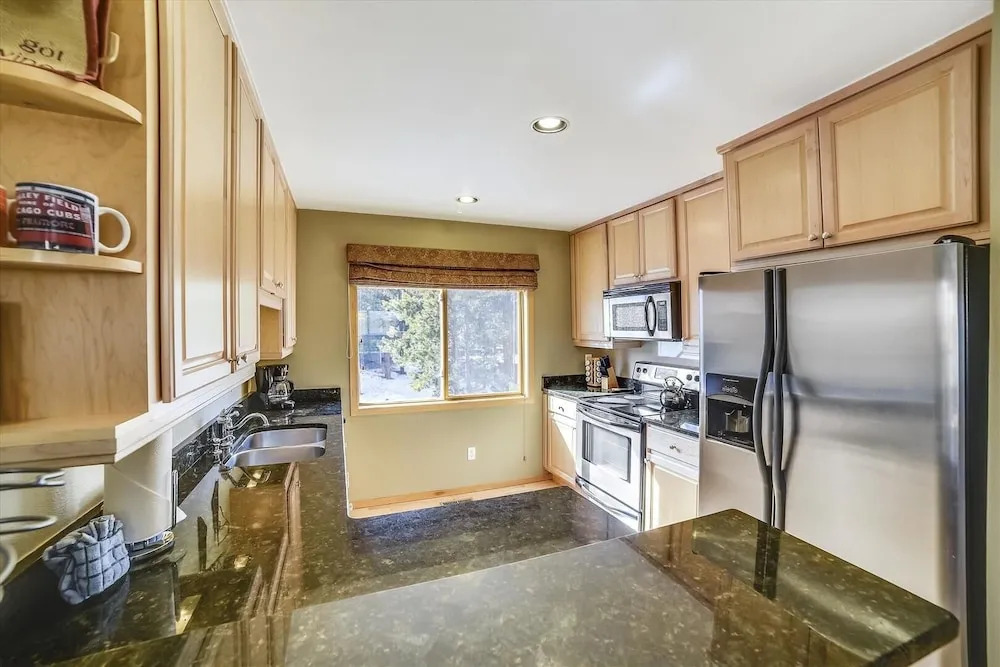 Lagoon 736d 2 Bedroom Townhouse by RedAwning