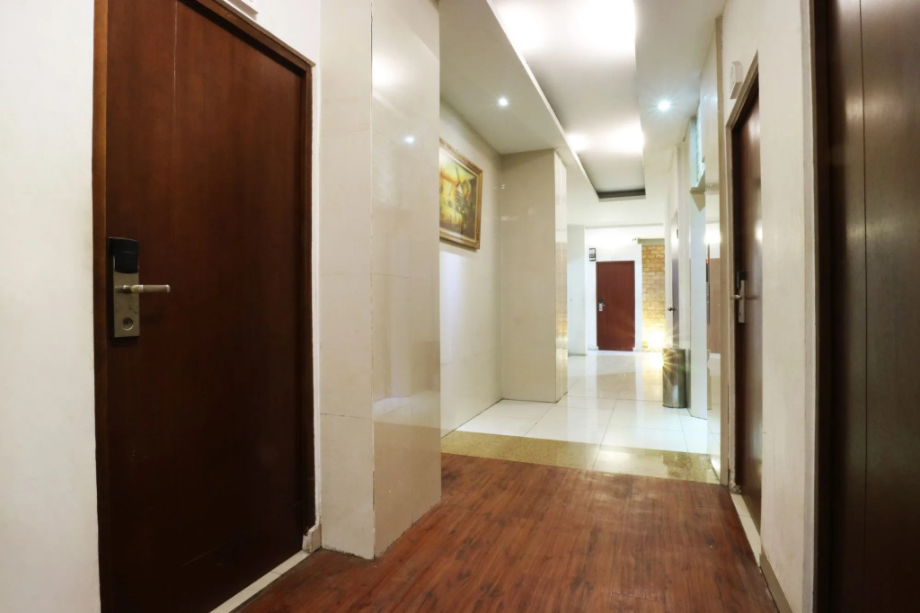 AMS PENTHOUSE