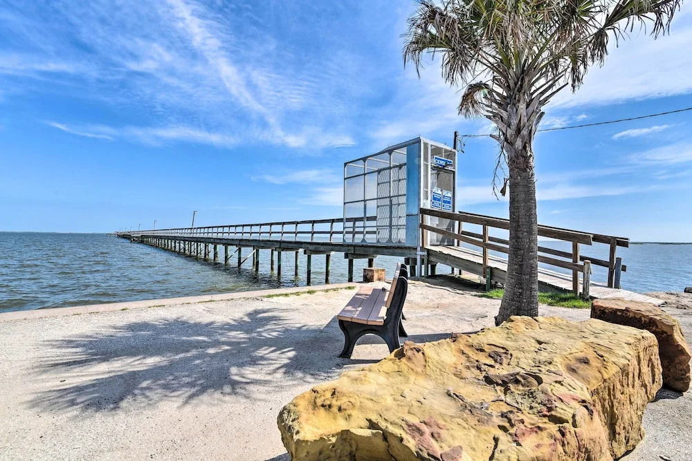 Walk to Sea Isle Beach: Updated Group Getaway!