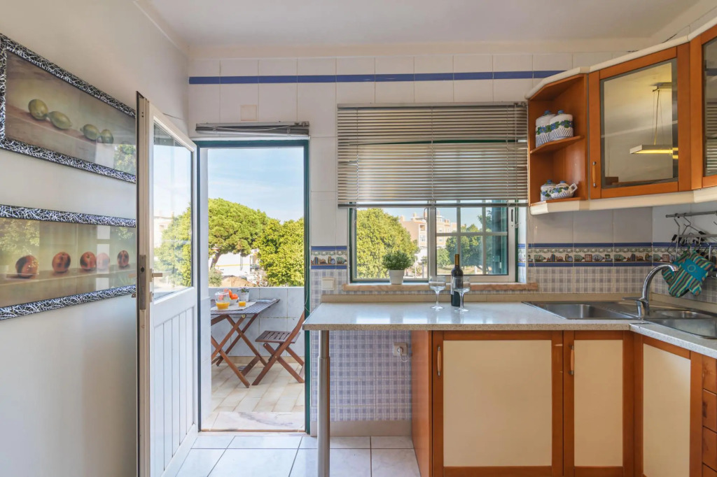 Faro Airport Flat 3 by Homing